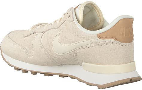 dames sneakers beige nike|black ladies nike sneakers.